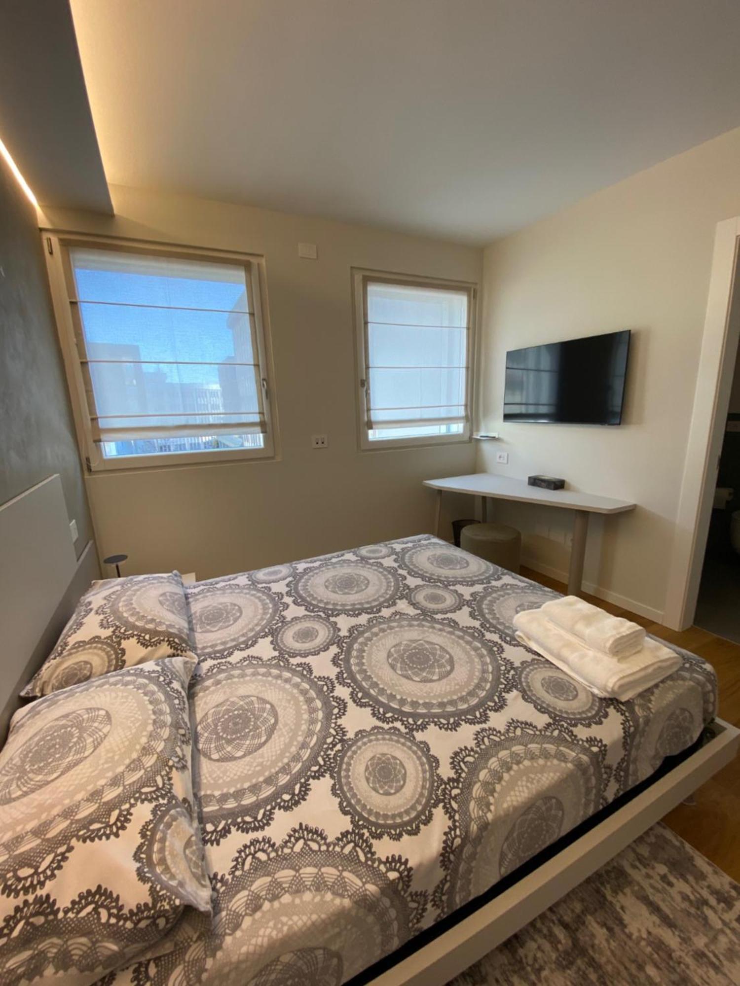 Hz+ Costantini Apartment Pordenone Ngoại thất bức ảnh