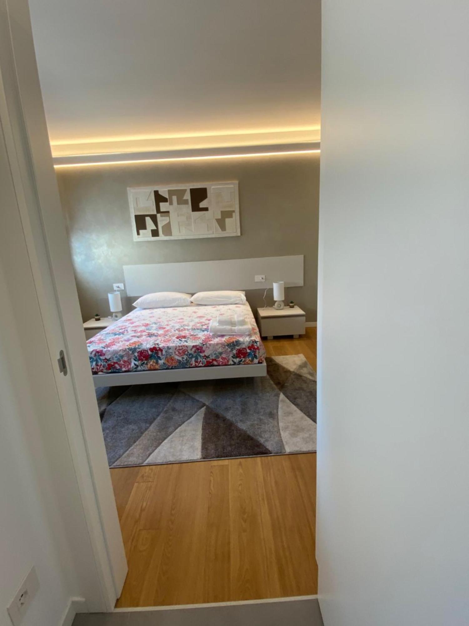 Hz+ Costantini Apartment Pordenone Ngoại thất bức ảnh